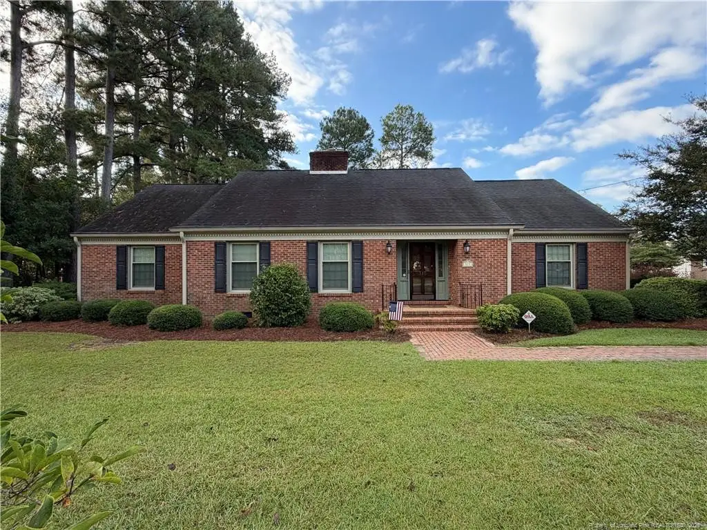 315 W Edinborough Avenue, Raeford, NC 28376 - #1