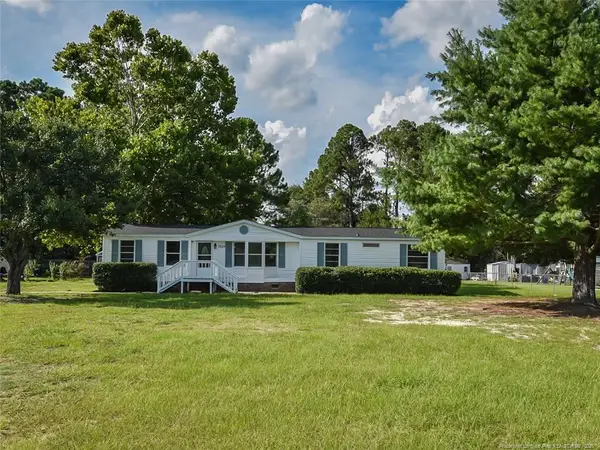 5524 Gilcrest Sands Drive, Hope Mills, NC 28348