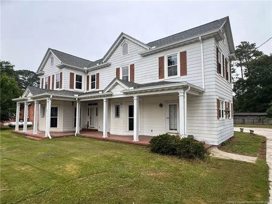 112 W Main Street, Rose Hill, NC 28458 - #2