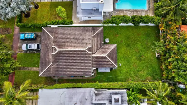 535 W 51st Street, Miami Beach, FL 33140