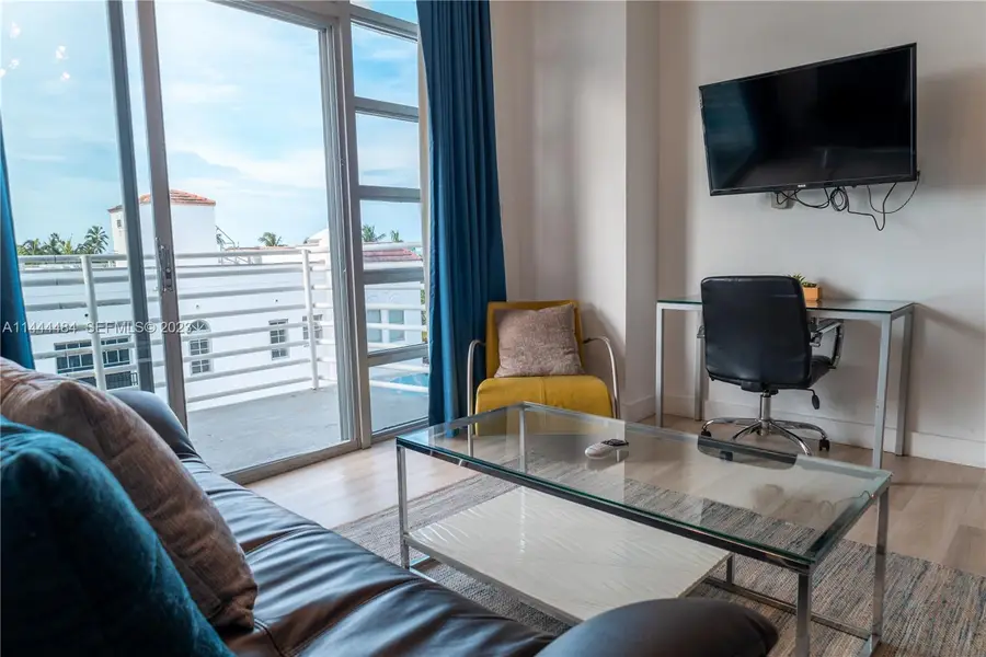 1052 Ocean Drive #C503, Miami Beach, FL 33139 - #3