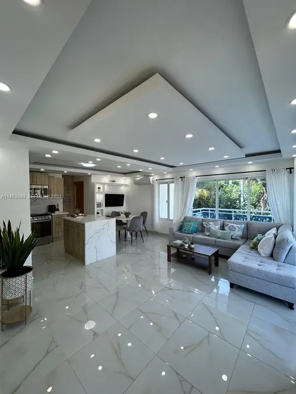 2222 Carretera Sanchez #202, ,  