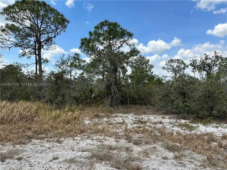 5128 Coruna Avenue, Sebring, FL 33872 - #2