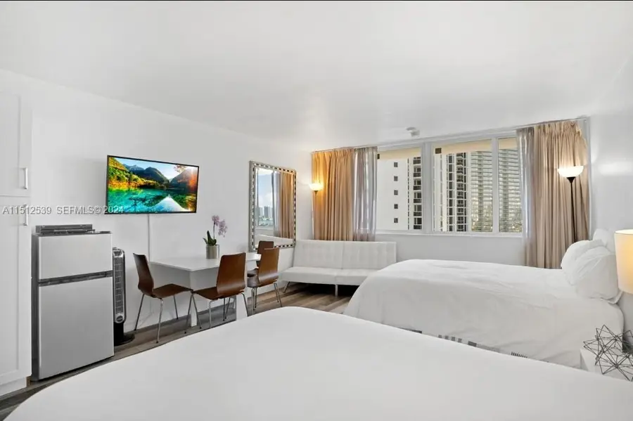 19201 Collins Avenue #1143, Sunny Isles Beach, FL 33160 - #2