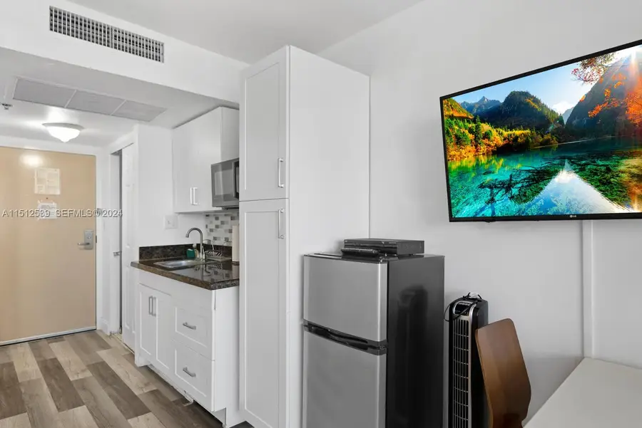 19201 Collins Avenue #1143, Sunny Isles Beach, FL 33160 - #3