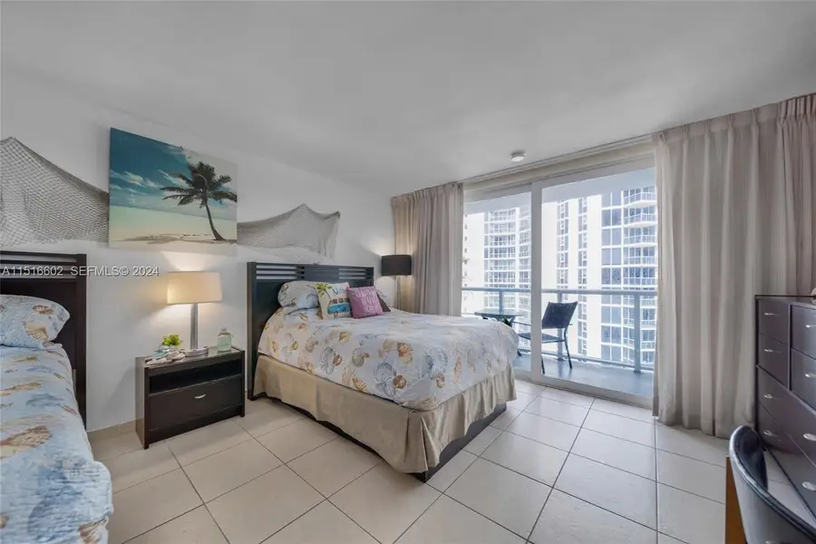 19201 N Collins Avenue #1117, Sunny Isles Beach, FL 33160 - #2