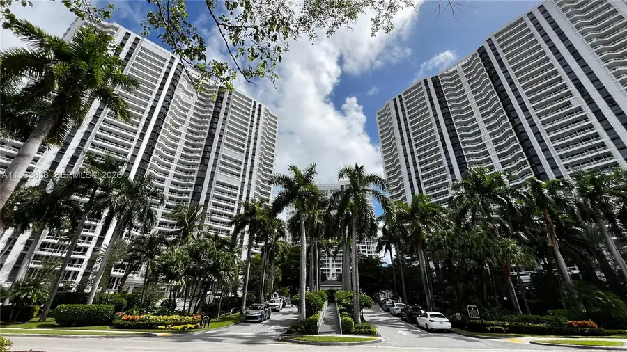 21205 Yacht Club Drive #PH09, Aventura, FL 33180 - #2