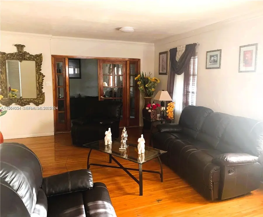 662 E 21st Street, Hialeah, FL 33013 - #3