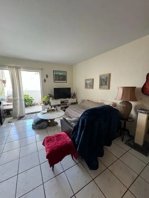 2000 Biarritz Drive #404, Miami Beach, FL 33141