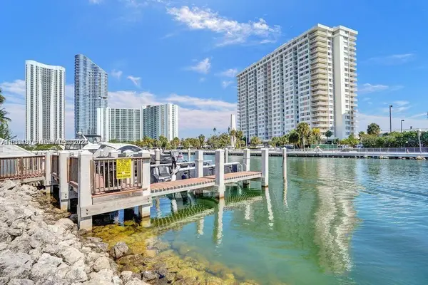 400 Kings Point Drive #1219, Sunny Isles Beach, FL 33160