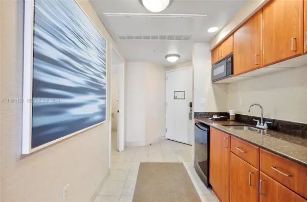18001 Collins Avenue #1710, Sunny Isles Beach, FL 33160