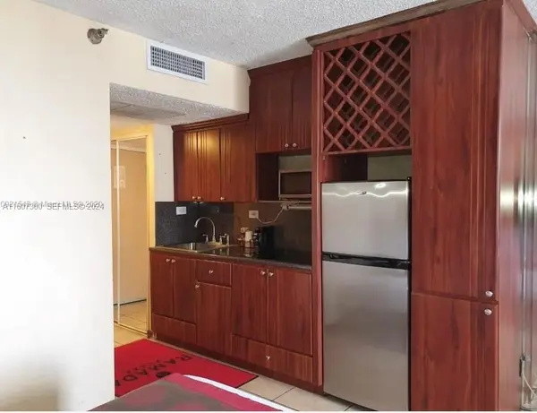 19201 Collins Avenue #428, Sunny Isles Beach, FL 33160
