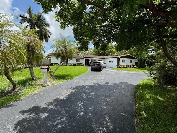 6440 Miller Drive, South Miami, FL 33155
