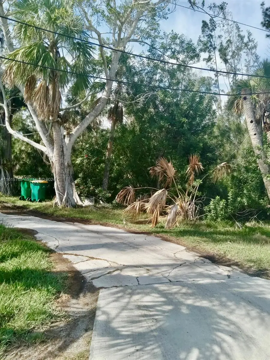 215 Glenholm Avenue, Punta Gorda, FL 33950 - #2