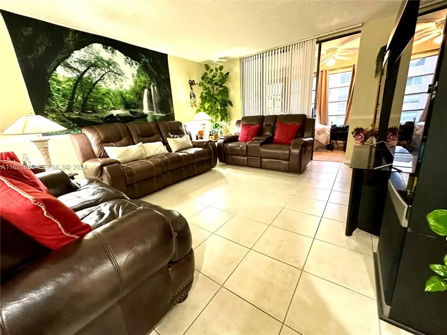 2831 Somerset Drive #206, Lauderdale Lakes, FL 33311 - #3