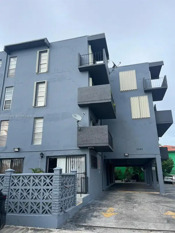 6580 W Flagler Street #309, Miami, FL 33144