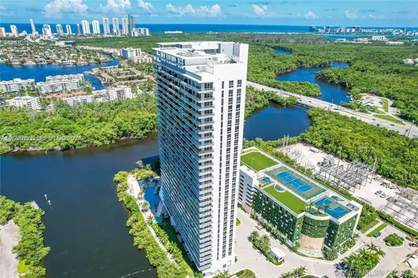 16385 Biscayne Boulevard #1201, North Miami Beach, FL 33160