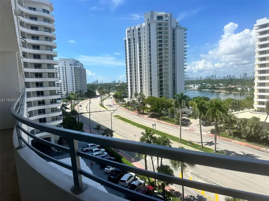 5555 Collins Avenue #8Z, Miami Beach, FL 33140 - #3