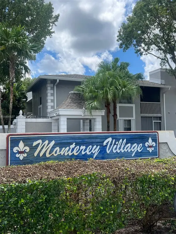 459 NE 210th Cir Terrace #201-17, Miami, FL 33179