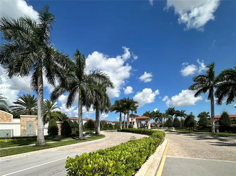 3415 W 112th Terrace, Hialeah, FL 33018 - #3