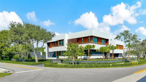 9860 NE 5th Avenue Road, Miami Shores, FL 33138
