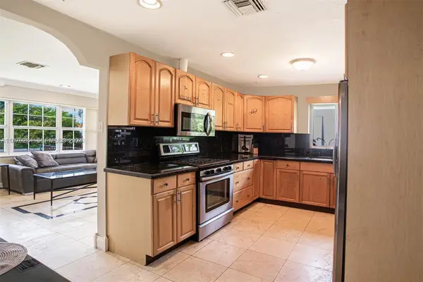 1531 Moffett Street, Hollywood, FL 33020