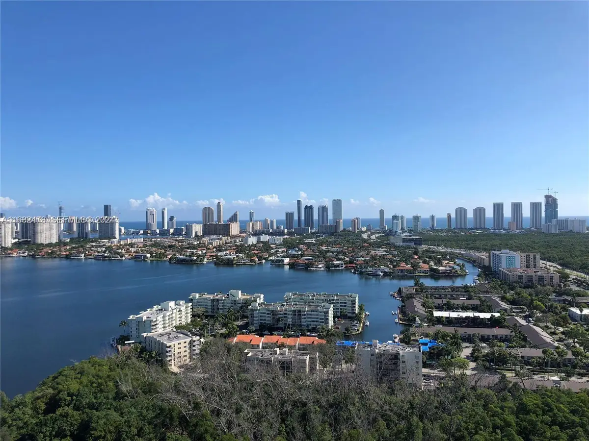 16385 Biscayne Boulevard #2020, North Miami Beach, FL 33160 - #1