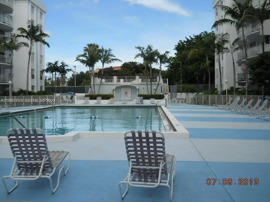 498 NW 165th St Road #D607, Miami, FL 33169 - #3