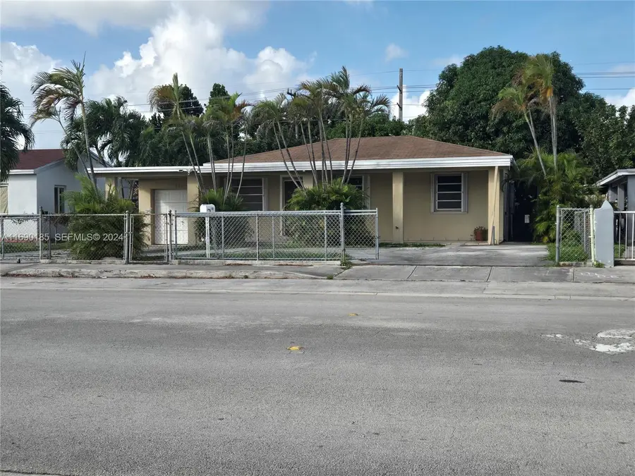 961 E 32nd Street, Hialeah, FL 33013 - #2
