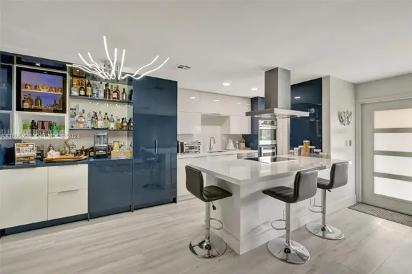 2866 NE 30th Street #19, Fort Lauderdale, FL 33306