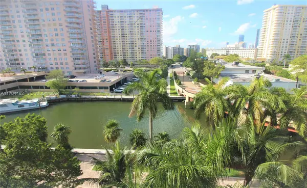 17150 N Bay Road #2612, Sunny Isles Beach, FL 33160