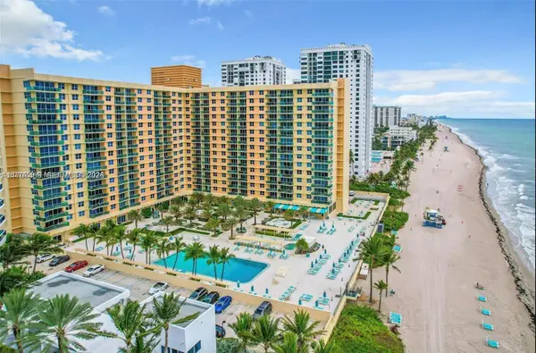 2501 S Ocean Drive #PH32, Hollywood, FL 33019
