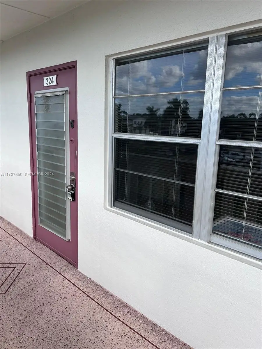 324 Fanshaw H 324 H #324 H, Boca Raton, FL 33434 - #1