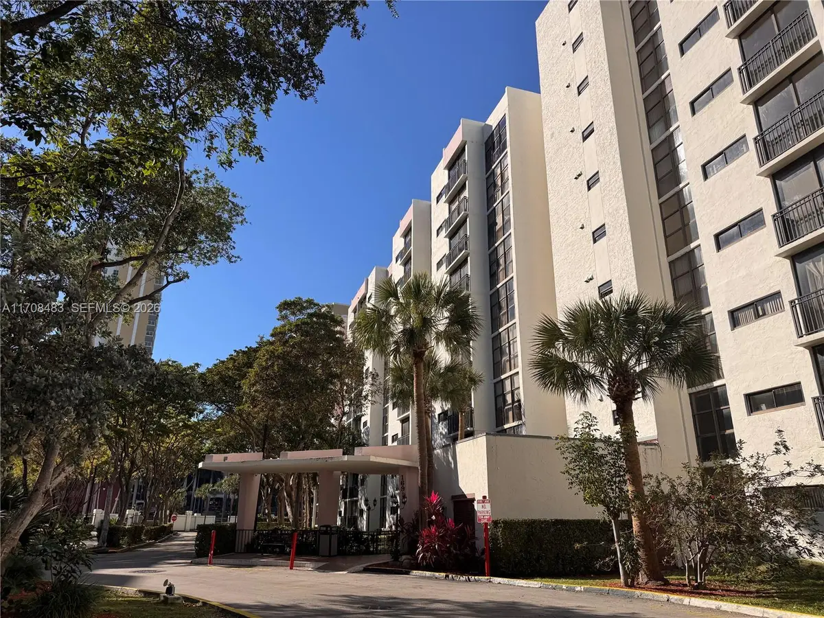 16919 N Bay Road #117, Sunny Isles Beach, FL 33160 - #1