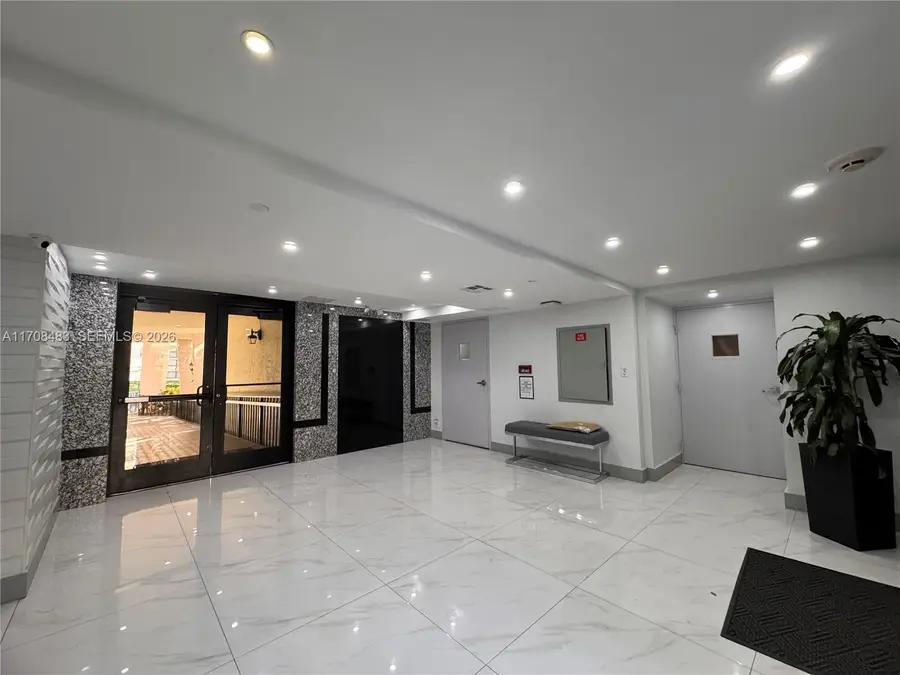 16919 N Bay Road #117, Sunny Isles Beach, FL 33160 - #2