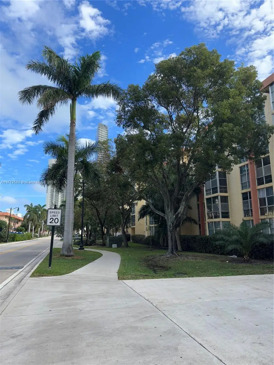 210 172nd Street #523, Sunny Isles Beach, FL 33160 - #1