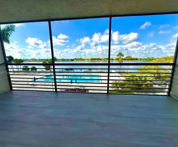 20840 San Simeon Way #305, Miami, FL 33179
