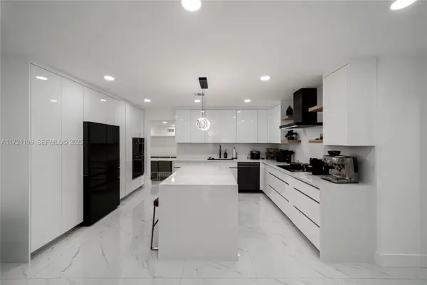 571 Raven Avenue, Miami Springs, FL 33166