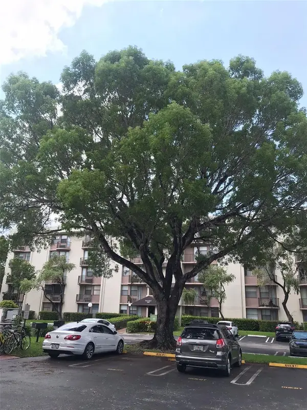 2701 Riverside Drive #515-B, Coral Springs, FL 33065