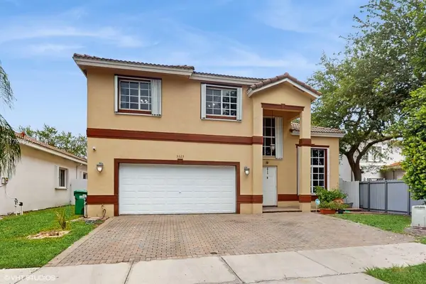 5323 NW 109th Court, Doral, FL 33178
