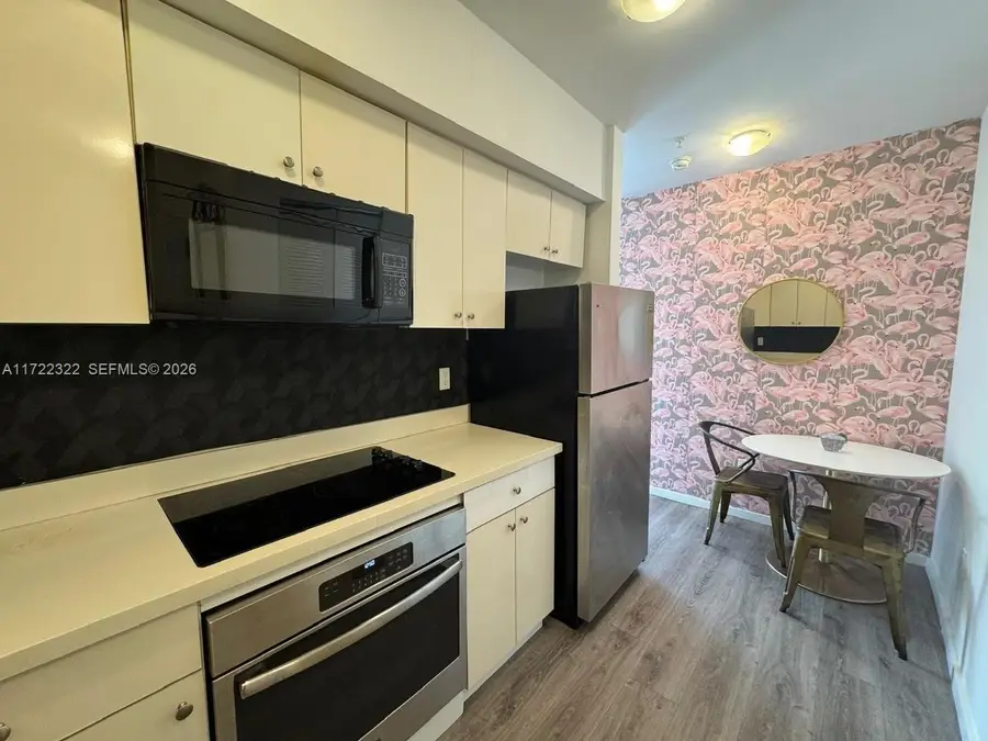 810 7th Street #207, Miami Beach, FL 33139 - #3