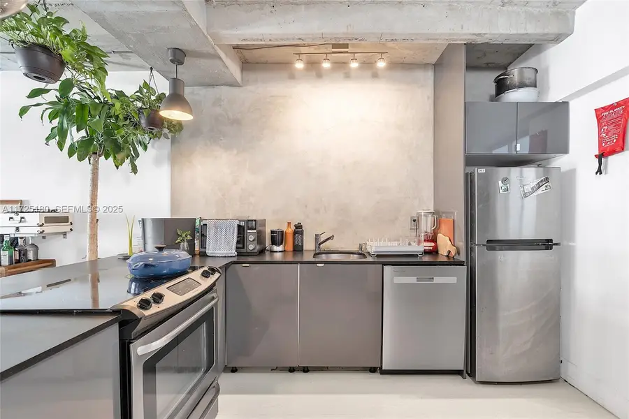 1025 Alton Road #602, Miami Beach, FL 33139 - #2
