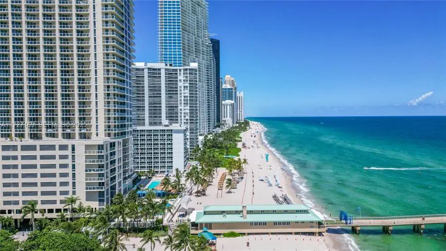 16699 Collins Avenue #2709, Sunny Isles Beach, FL 33160 - #3