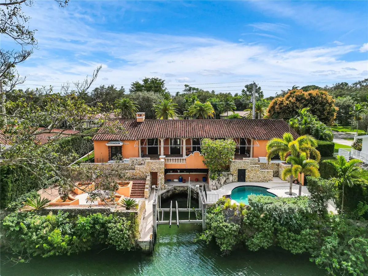1181 S Alhambra Circle, Coral Gables, FL 33146 - #1