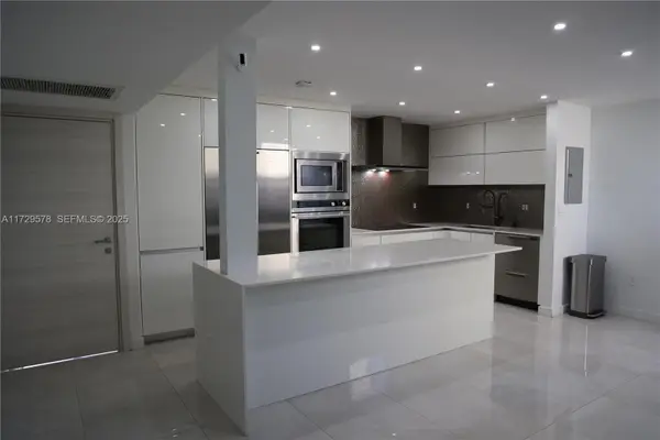 20291 NE 30th Avenue #PH24, Aventura, FL 33180