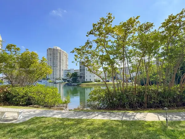 2930 Point East Drive #E109, Aventura, FL 33160
