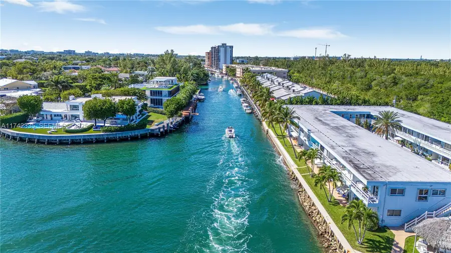2700 NE 135th Street #32, North Miami, FL 33181 - #3