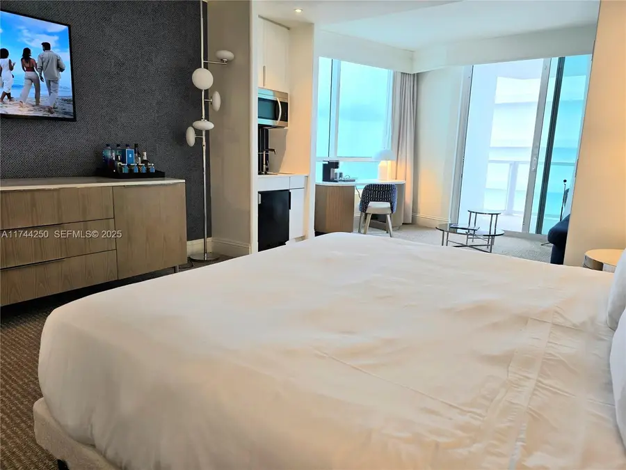 4401 Collins Avenue #1401, Miami Beach, FL 33140 - #3