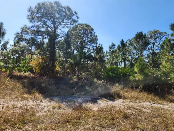 2719 50 W, Lehigh Acres, FL 33971