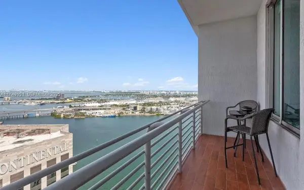 335 S Biscayne Boulevard #UPH02, Miami, FL 33131